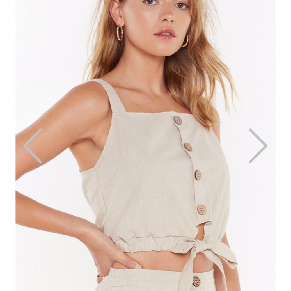 TIE BUTTON DOWN TIE CROP TOP